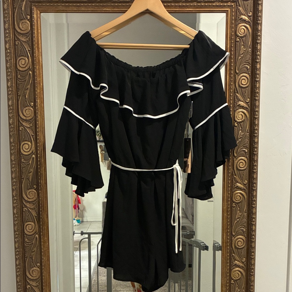 NWT June & Hudson Black Off-Shoulder Ruffle Romper size M
